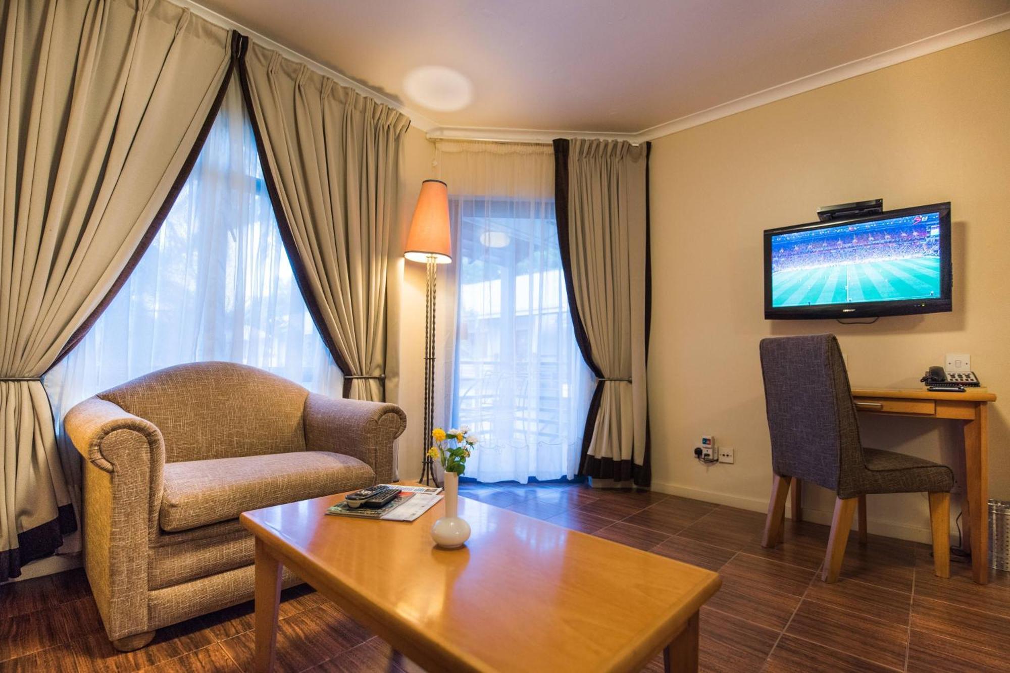 Protea Hotel By Marriott Dar Es Salaam Oyster Bay Exterior foto
